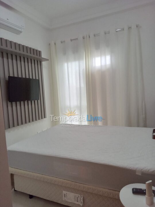 Apartment for vacation rental in Ubatuba (Praia das Toninhas)