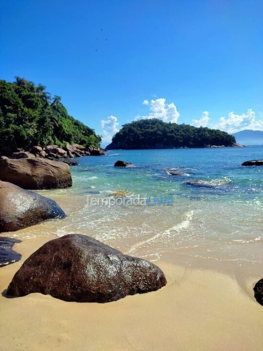 Apartamento para aluguel de temporada em Ubatuba (Praia das Toninhas)