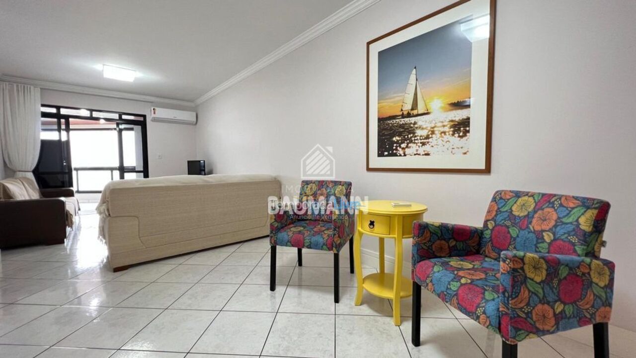 Apartment for vacation rental in Bombinhas (Praia de Bombas)