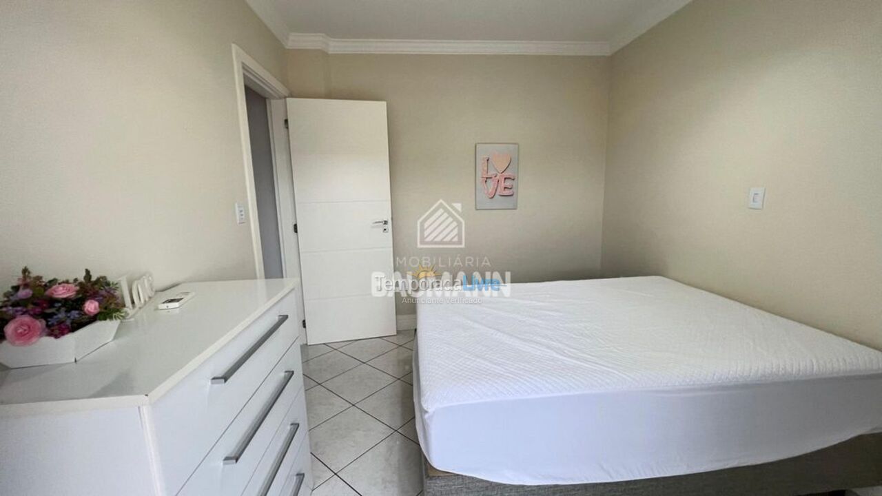 Apartment for vacation rental in Bombinhas (Praia de Bombas)