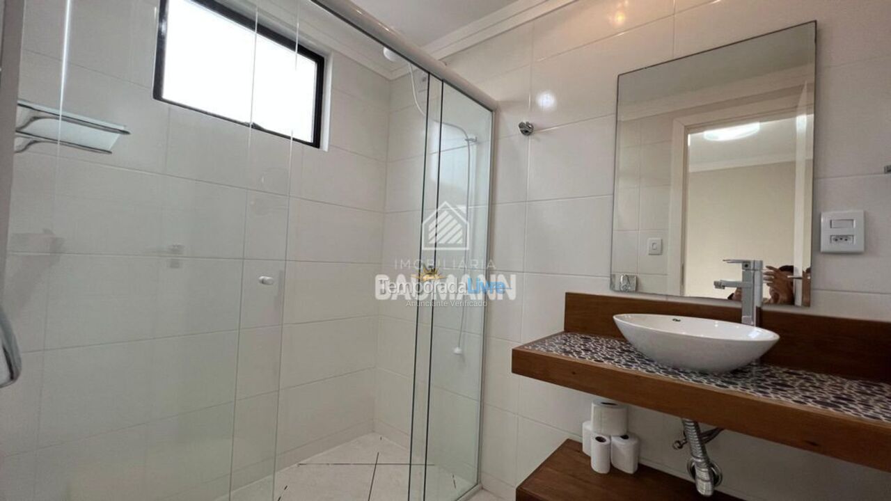 Apartment for vacation rental in Bombinhas (Praia de Bombas)