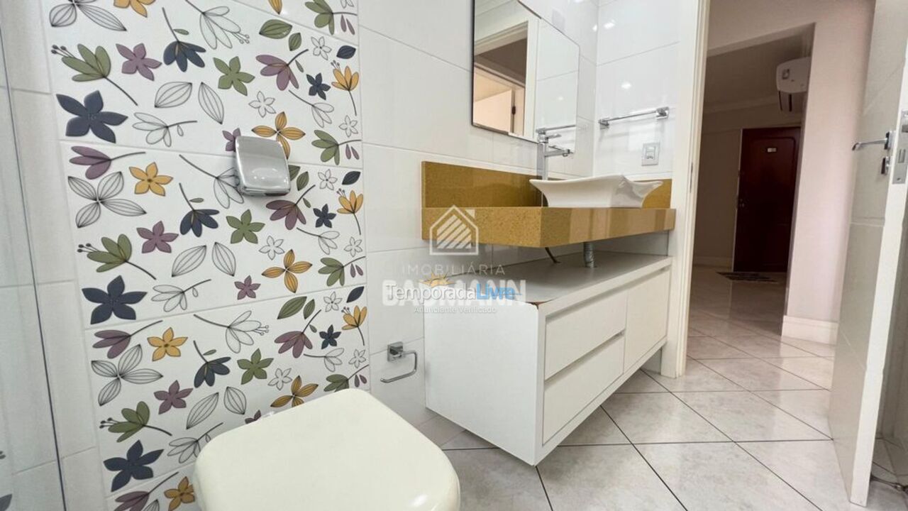Apartment for vacation rental in Bombinhas (Praia de Bombas)