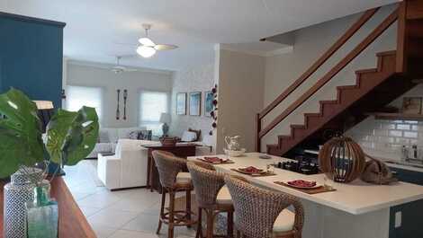 3 bedrooms, private pool and barbecue. In condominium. Juquehy.