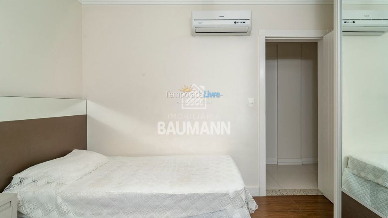 Apartamento para alquiler de vacaciones em Bombinhas (Praia de Bombas)