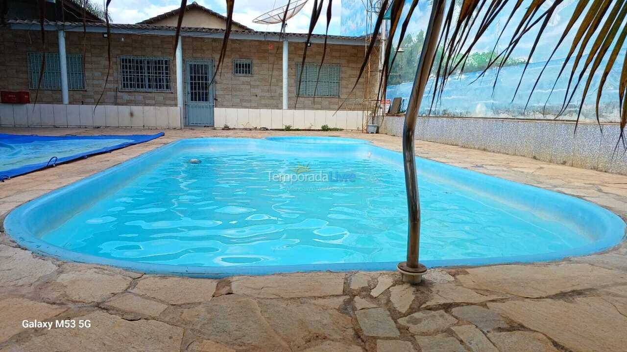 Casa para alquiler de vacaciones em águas Lindas de Goiás (Mansoes Village)