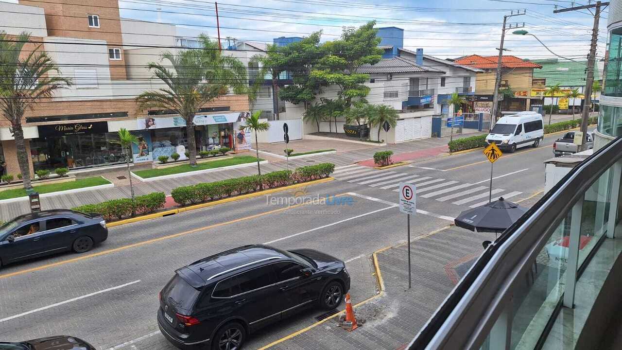 Apartamento para aluguel de temporada em Bombinhas (Praia de Bombas)