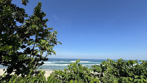 Casa frente al mar en Maresias - Condominio cerrado