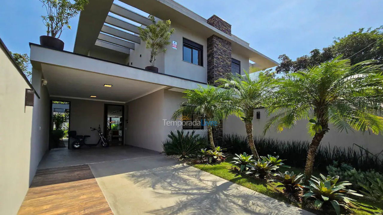 Casa para aluguel de temporada em Bertioga (Riviera de São Lourenço)