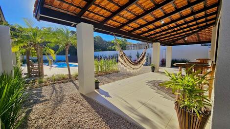 House with pool on Mariscal beach