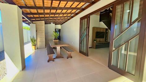 House with pool on Mariscal beach