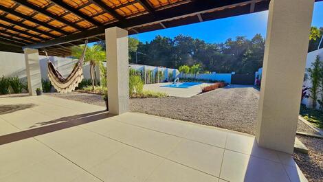 House with pool on Mariscal beach