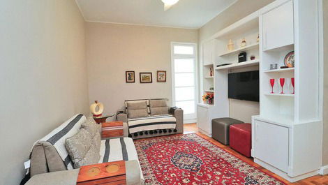 Copacabana - 2 bedroom, 2 bathroom apartment 100m from the beach