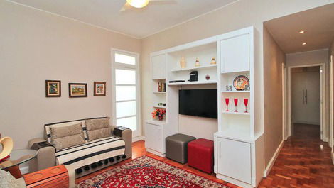 Copacabana - 2 bedroom, 2 bathroom apartment 100m from the beach