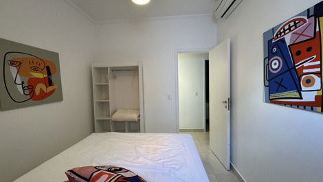 Quarto 2, cama de casal e ar-condicionado