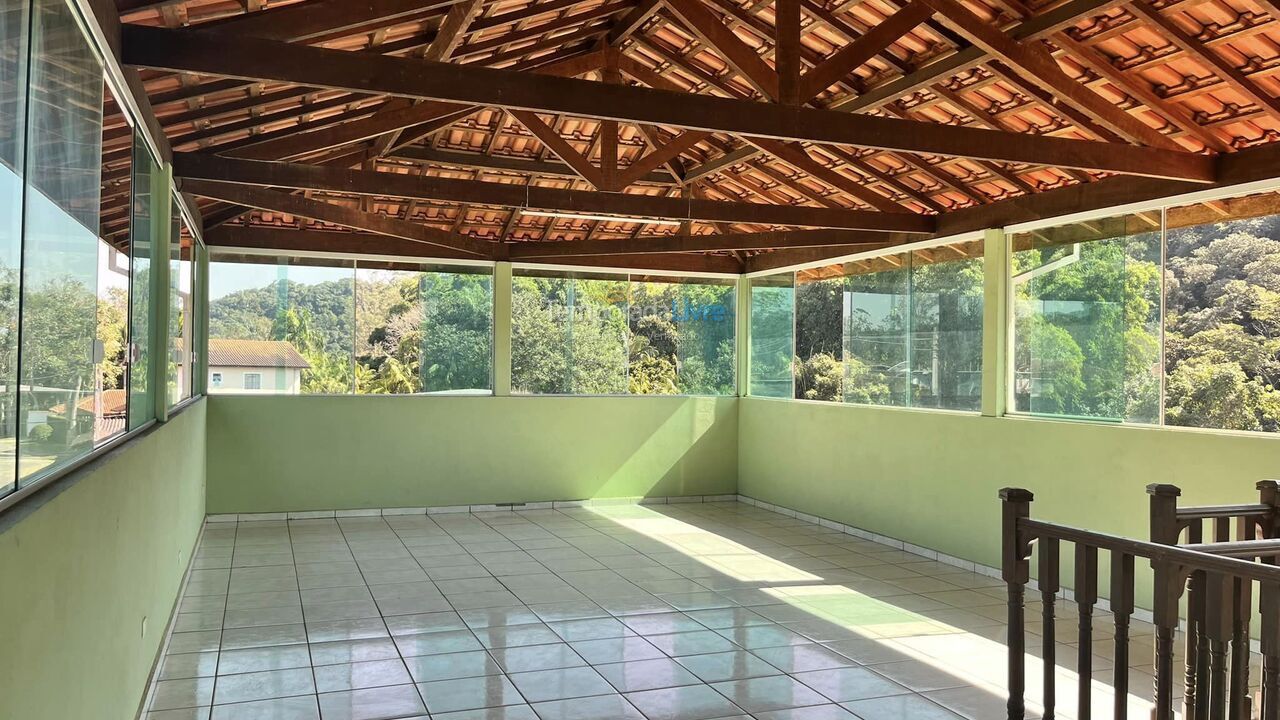 Granja para alquiler de vacaciones em Juquitiba (Jardim das Palmeiras)