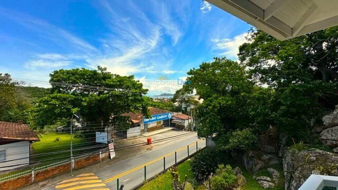 Casa para aluguel de temporada em Florianópolis (Ponta das Canas)