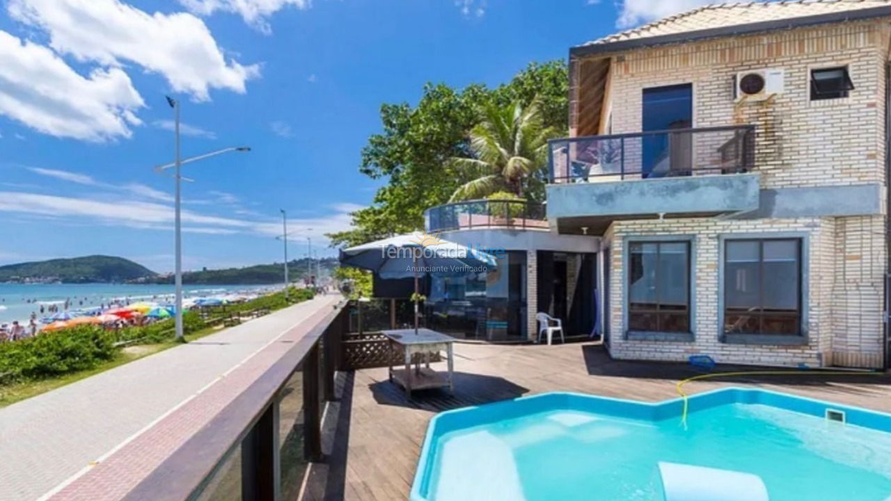 Casa para aluguel de temporada em Bombinhas (Praia de Bombas)