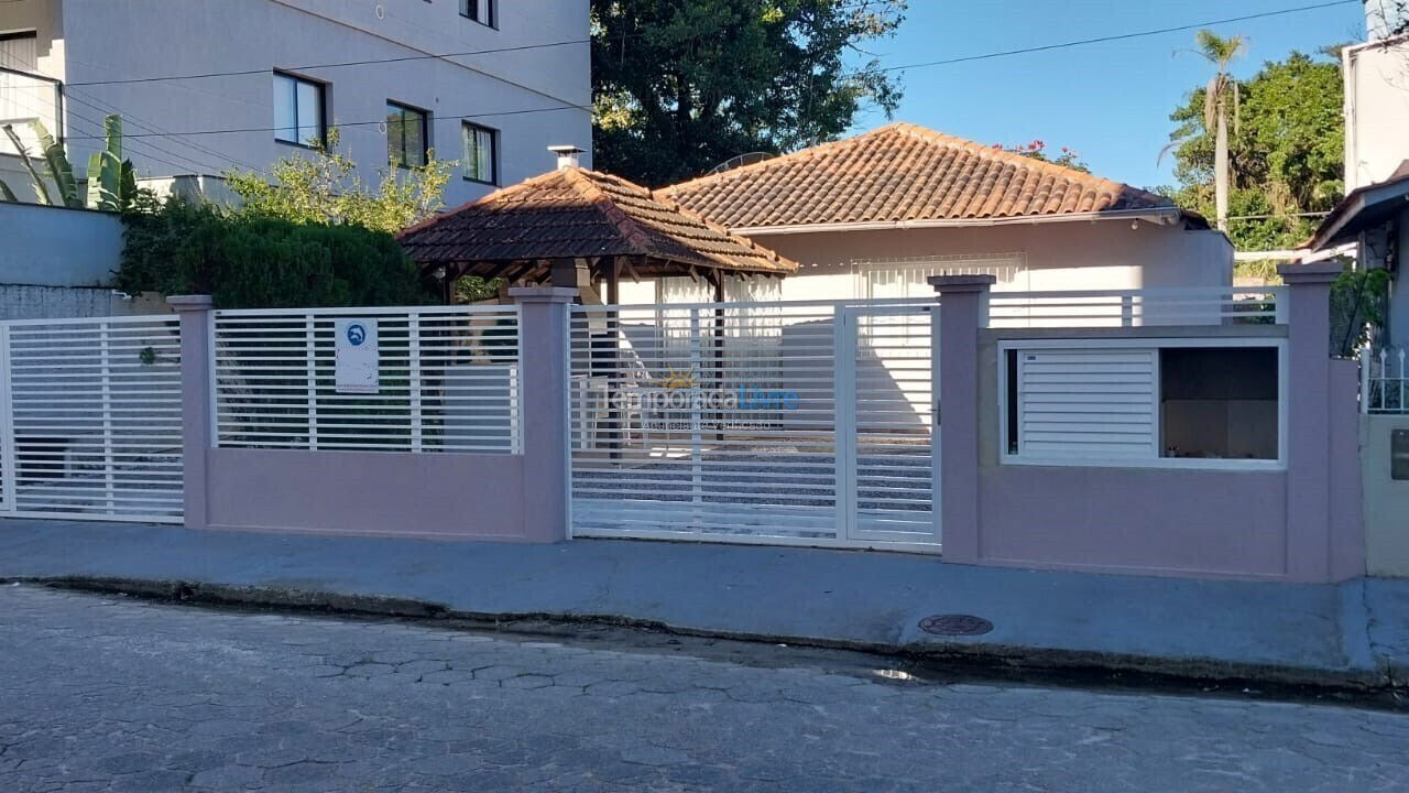 House for vacation rental in Bombinhas (Praia de Bombinhas)