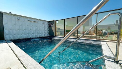 HIGH STANDARD APARTMENT WITH POOL IN BOMBS