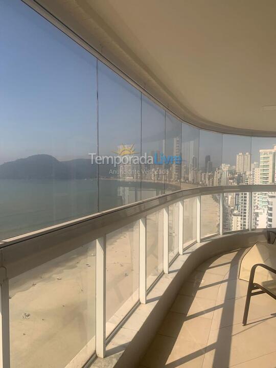 Apartamento para aluguel de temporada em Balneário Camboriú (Praia Central)