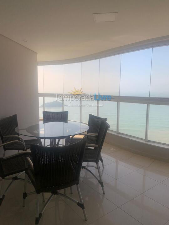 Apartamento para aluguel de temporada em Balneário Camboriú (Praia Central)