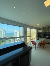 LINDO APARTAMENTO COM VISTA PARA MAR