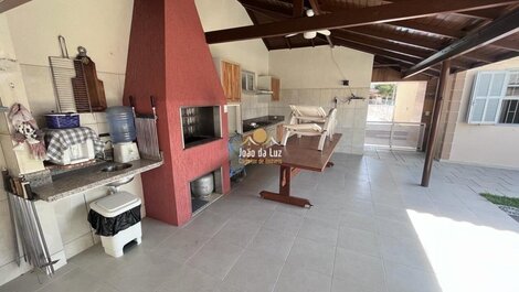 OTIMA CASA COM PISCINA DE 4 DORM, EXCELENTE LOCALIZAÇÃO 🏖️🏡