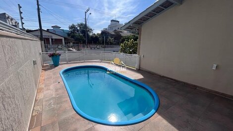 OTIMA CASA COM PISCINA DE 4 DORM, EXCELENTE LOCALIZAÇÃO 🏖️🏡