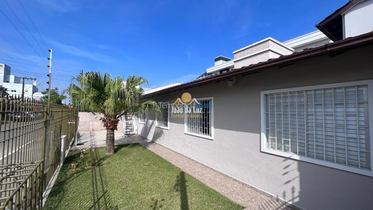 Casa para aluguel de temporada em Florianopolis (Canasvieiras)