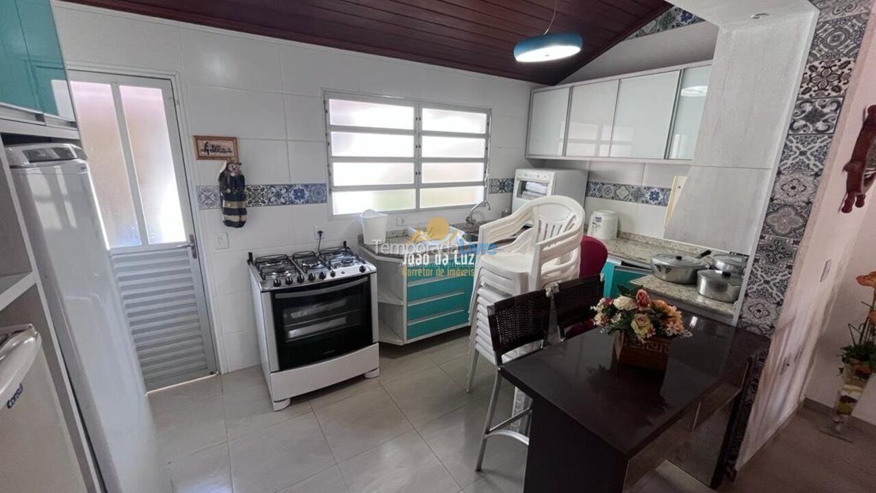 Casa para aluguel de temporada em Florianopolis (Canasvieiras)