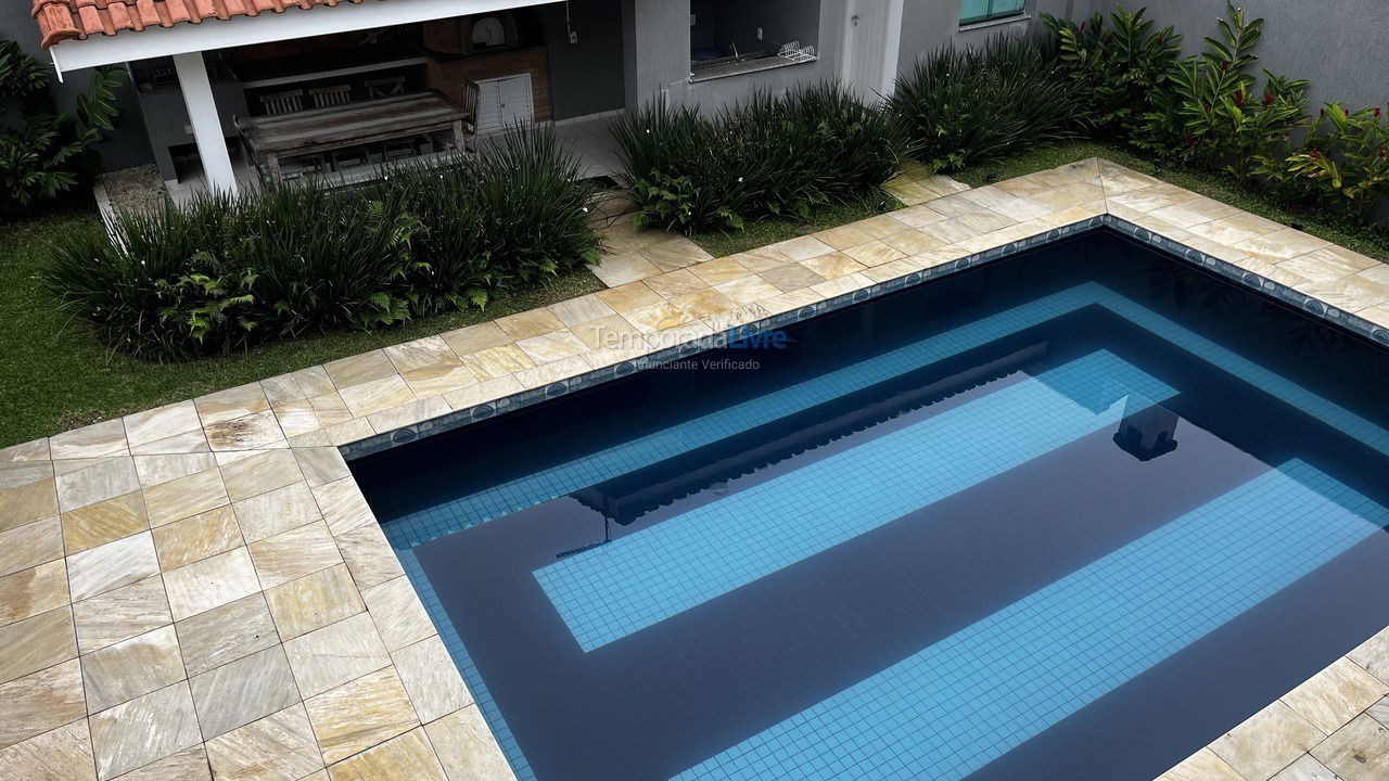 Casa para alquiler de vacaciones em Guarujá (Jardim Acapulco)