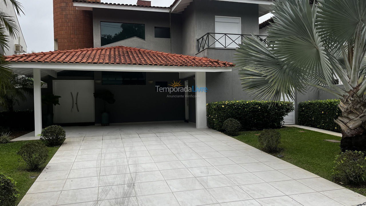 House for vacation rental in Guarujá (Jardim Acapulco)