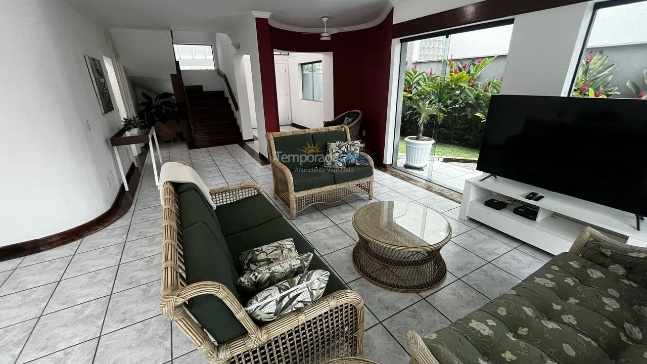 House for vacation rental in Guarujá (Jardim Acapulco)