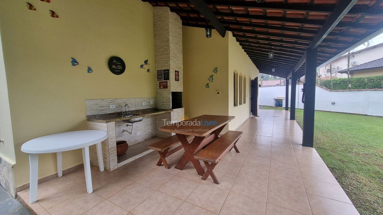 Casa para alquiler de vacaciones em Bertioga (Praia de Guaratuba)