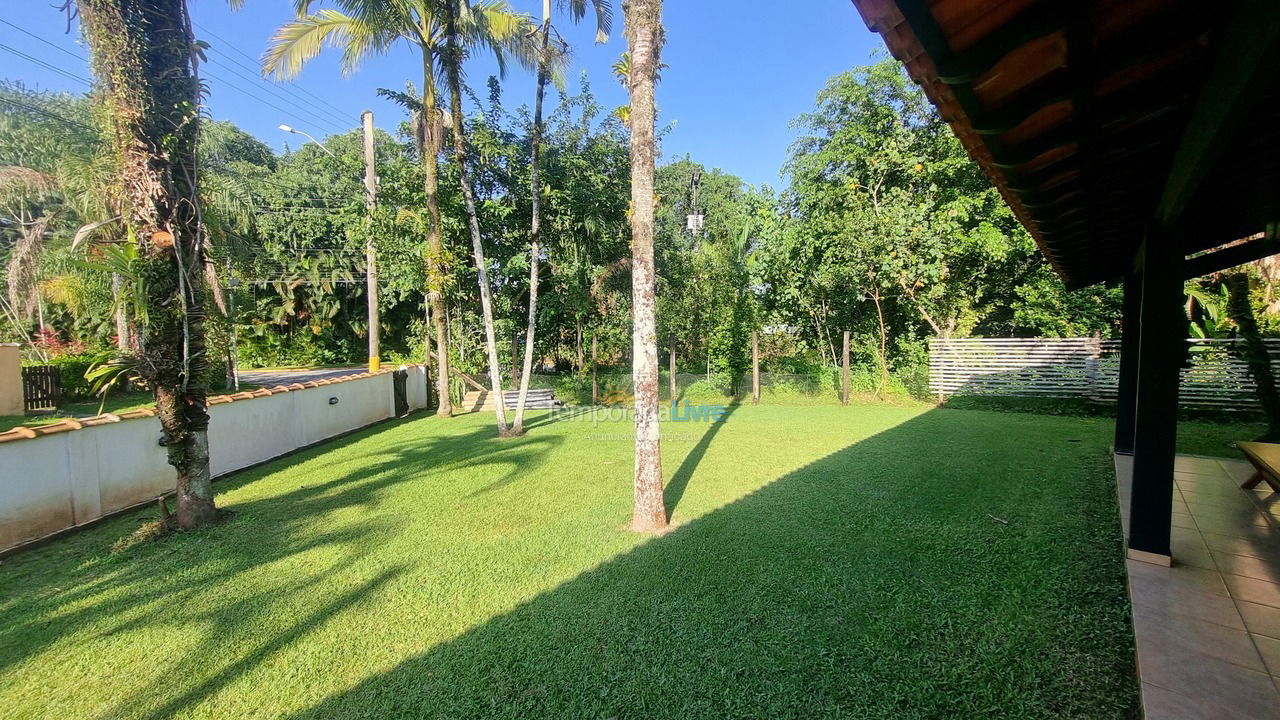 Casa para alquiler de vacaciones em Bertioga (Praia de Guaratuba)