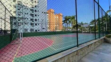 Pie de 2 dormitorios en el apartamento de arena. con vista al mar y cancha de tenis