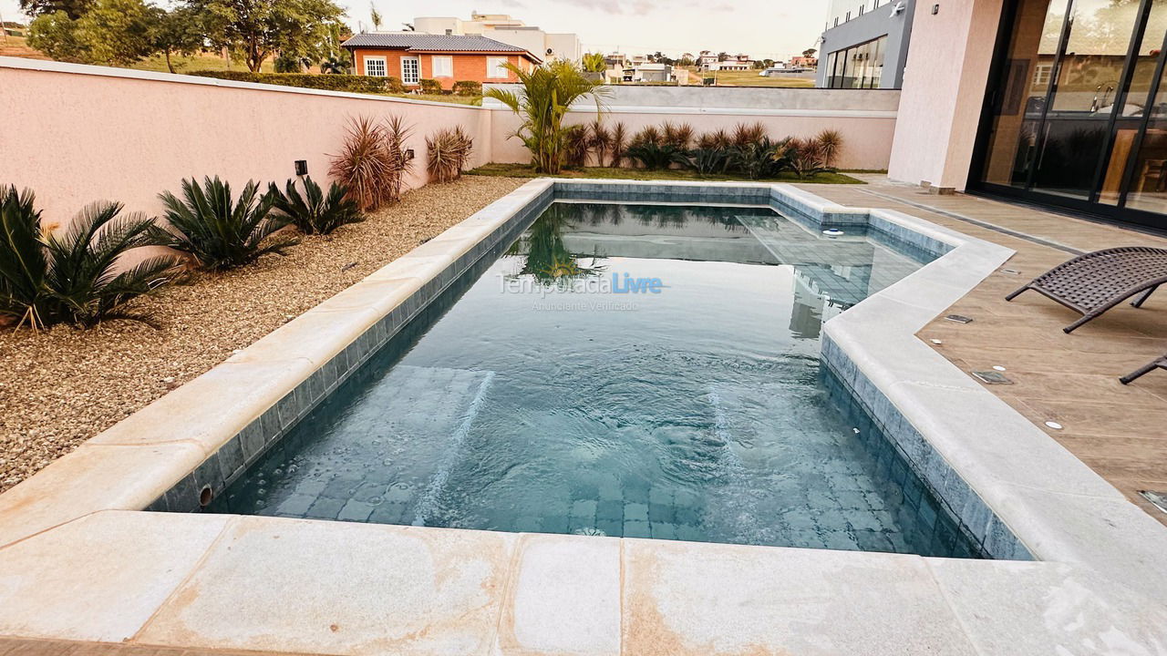 Casa para aluguel de temporada em Paranapanema (Condomínio Riviera de Santa Cristina Xiii)