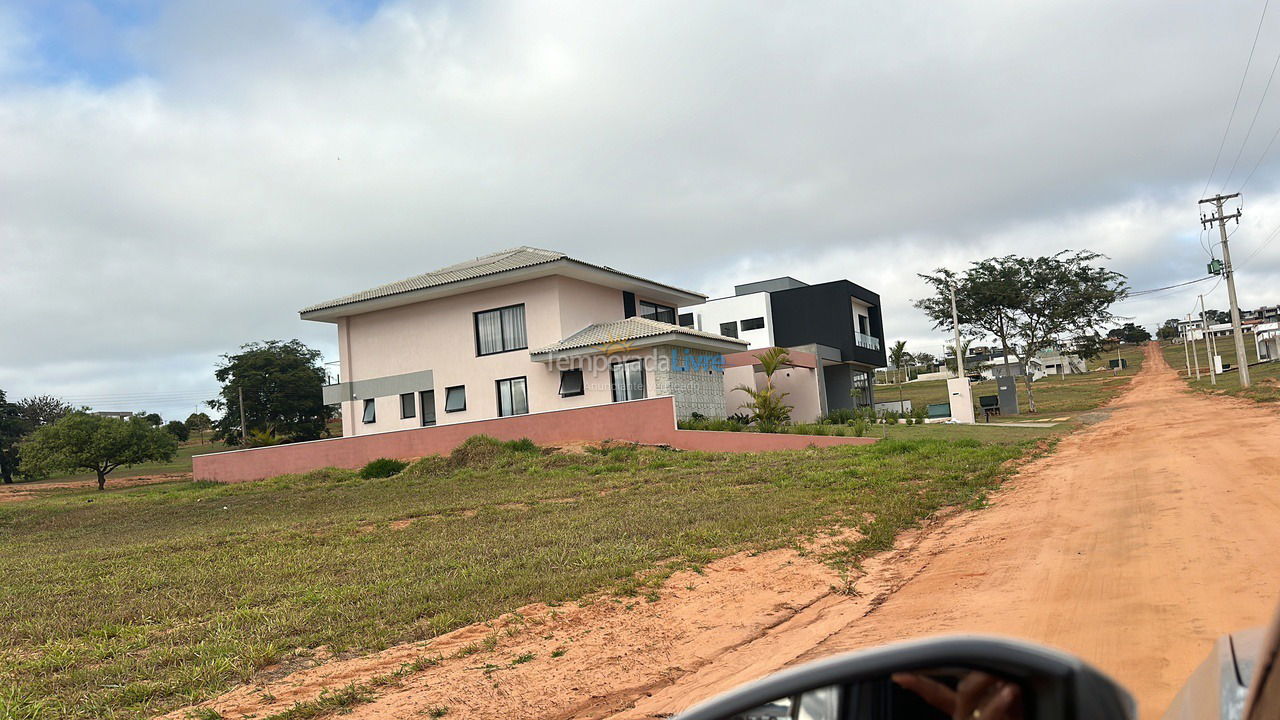 Casa para aluguel de temporada em Paranapanema (Condomínio Riviera de Santa Cristina Xiii)