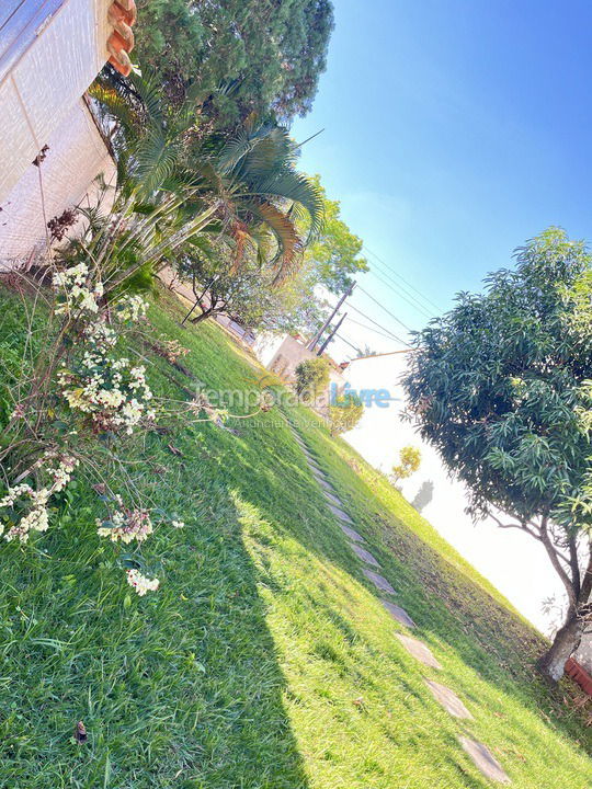 Casa para aluguel de temporada em águas de São Pedro (Porangaba)