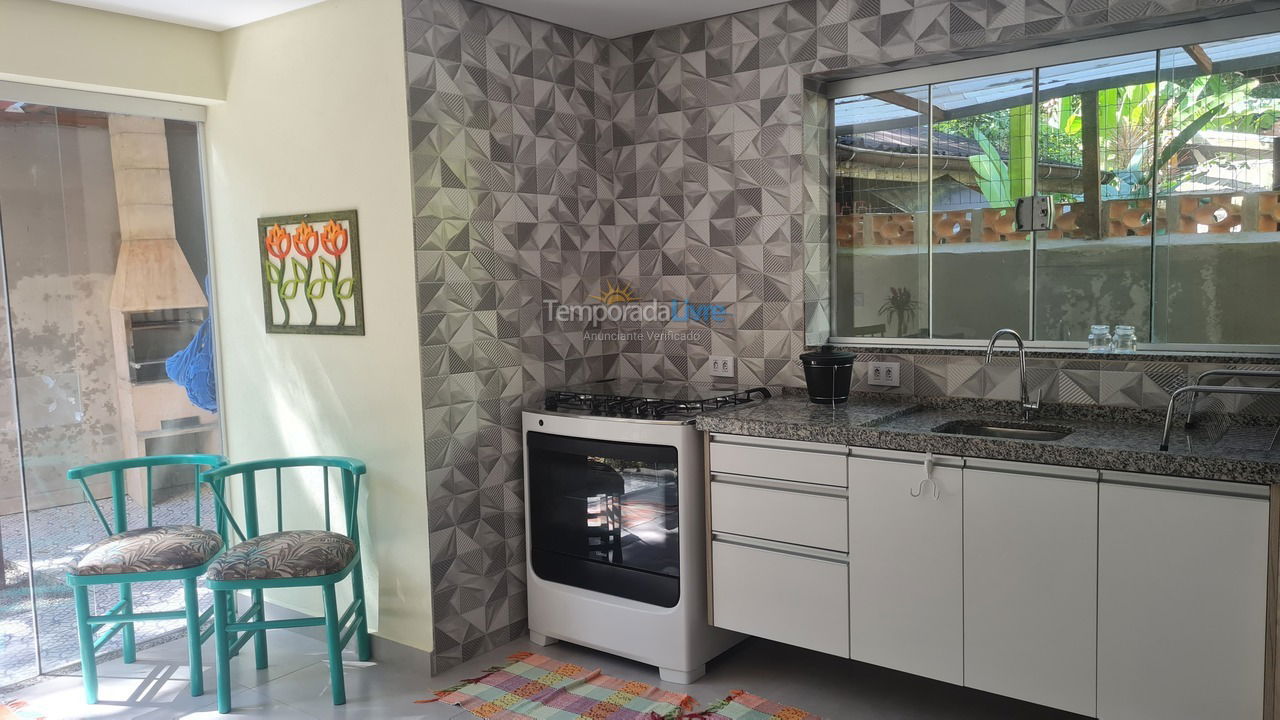 House for vacation rental in São Sebastião (Sertão do Camburi)