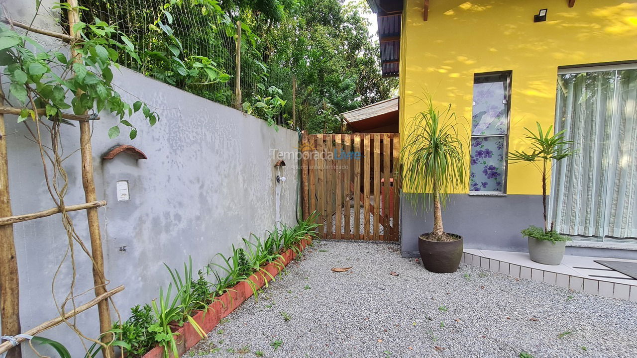 House for vacation rental in São Sebastião (Sertão do Camburi)