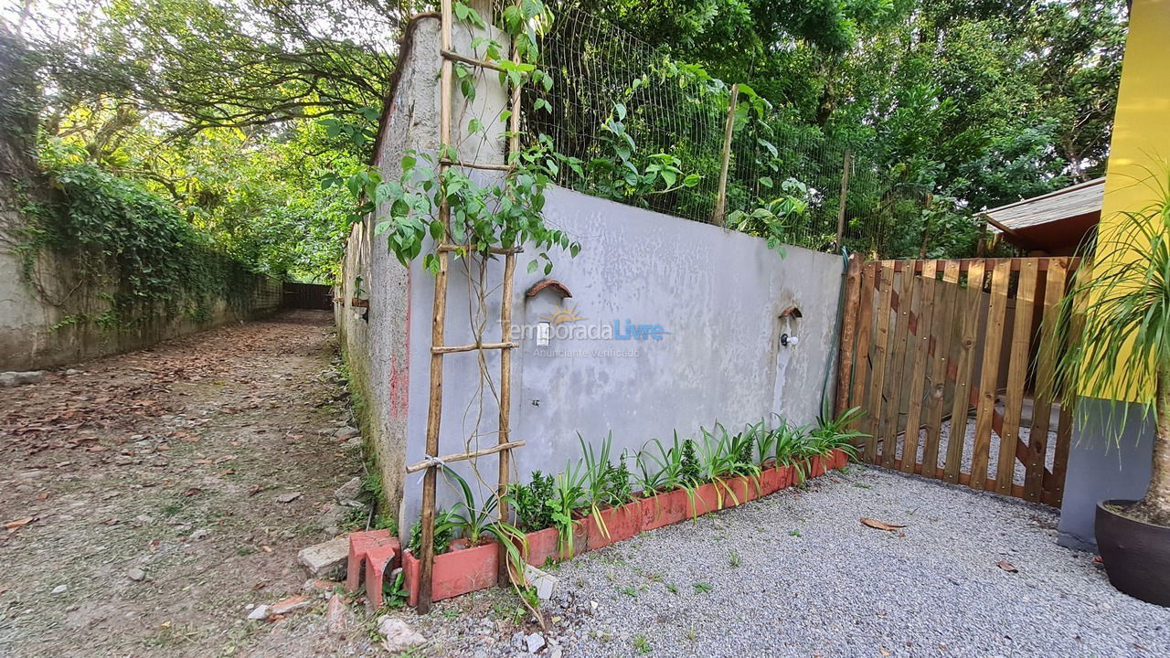 Casa para alquiler de vacaciones em São Sebastião (Sertão do Camburi)