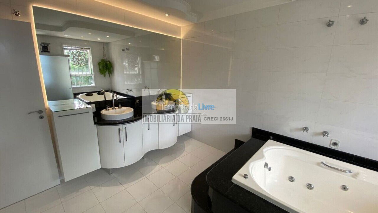 House for vacation rental in Florianopolis (Jurerê Internacional)