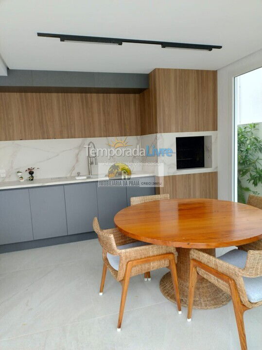 House for vacation rental in Florianopolis (Jurerê Internacional)