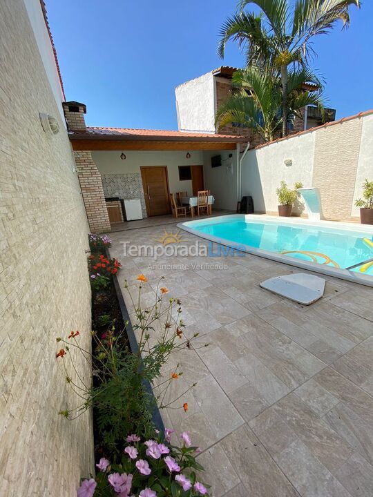 Casa para aluguel de temporada em Bertioga (Praia do Indaiá)