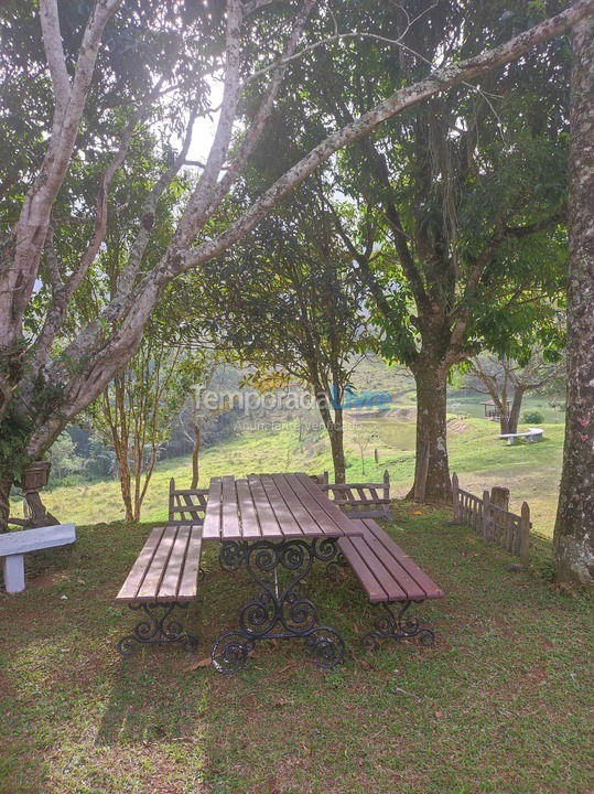 Granja para alquiler de vacaciones em Monteiro Lobato (Estrada do Micheleto Bairro dos Souzas)