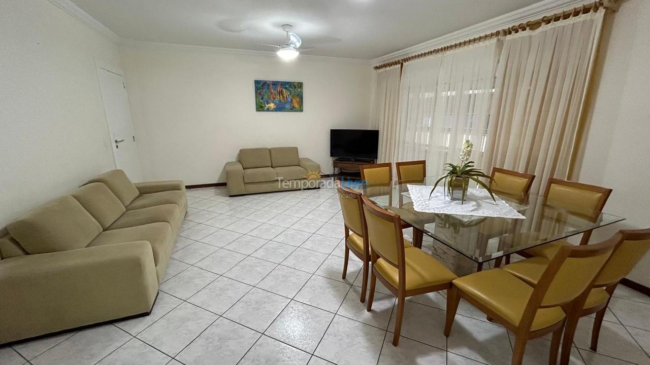 Apartment for vacation rental in Itapema (Centro)