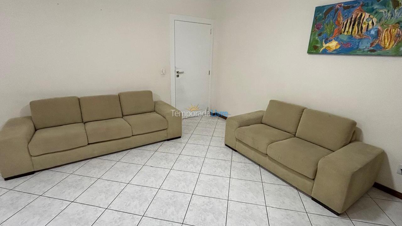 Apartment for vacation rental in Itapema (Centro)