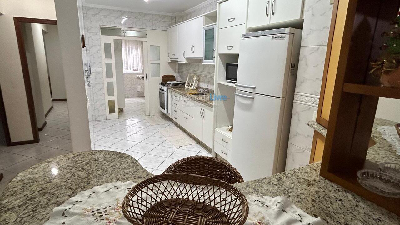 Apartment for vacation rental in Itapema (Centro)