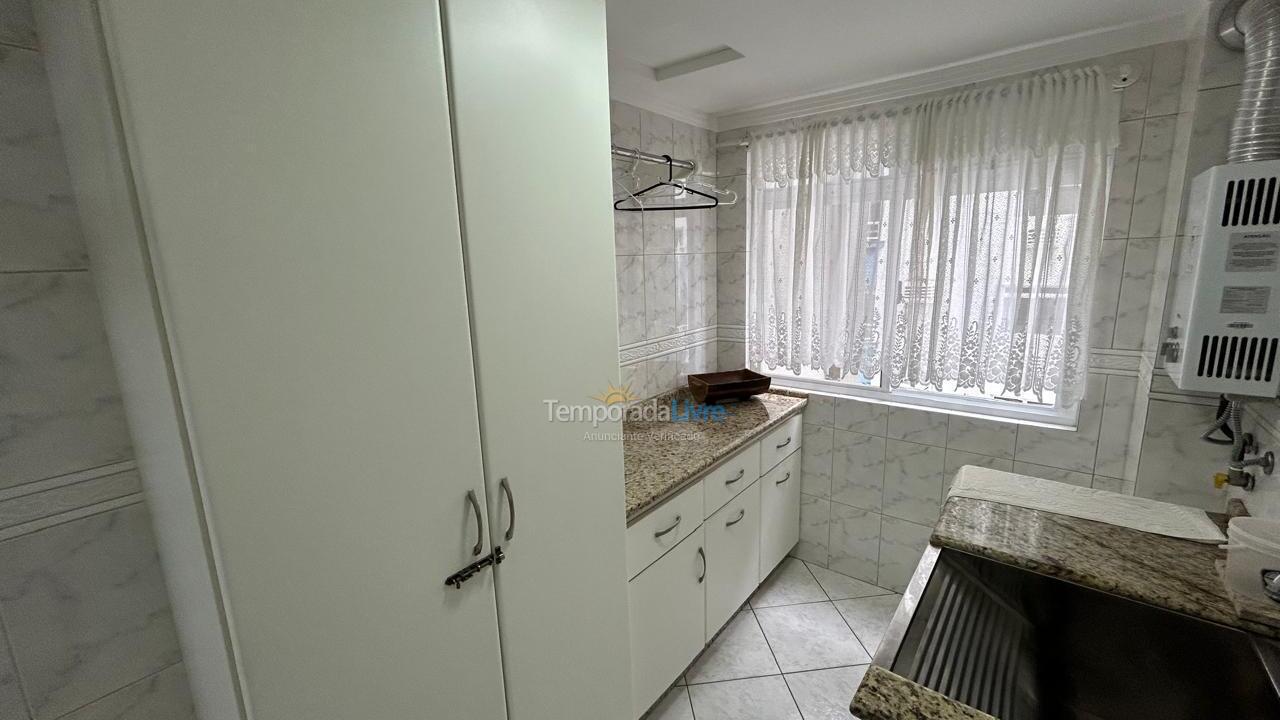 Apartment for vacation rental in Itapema (Centro)